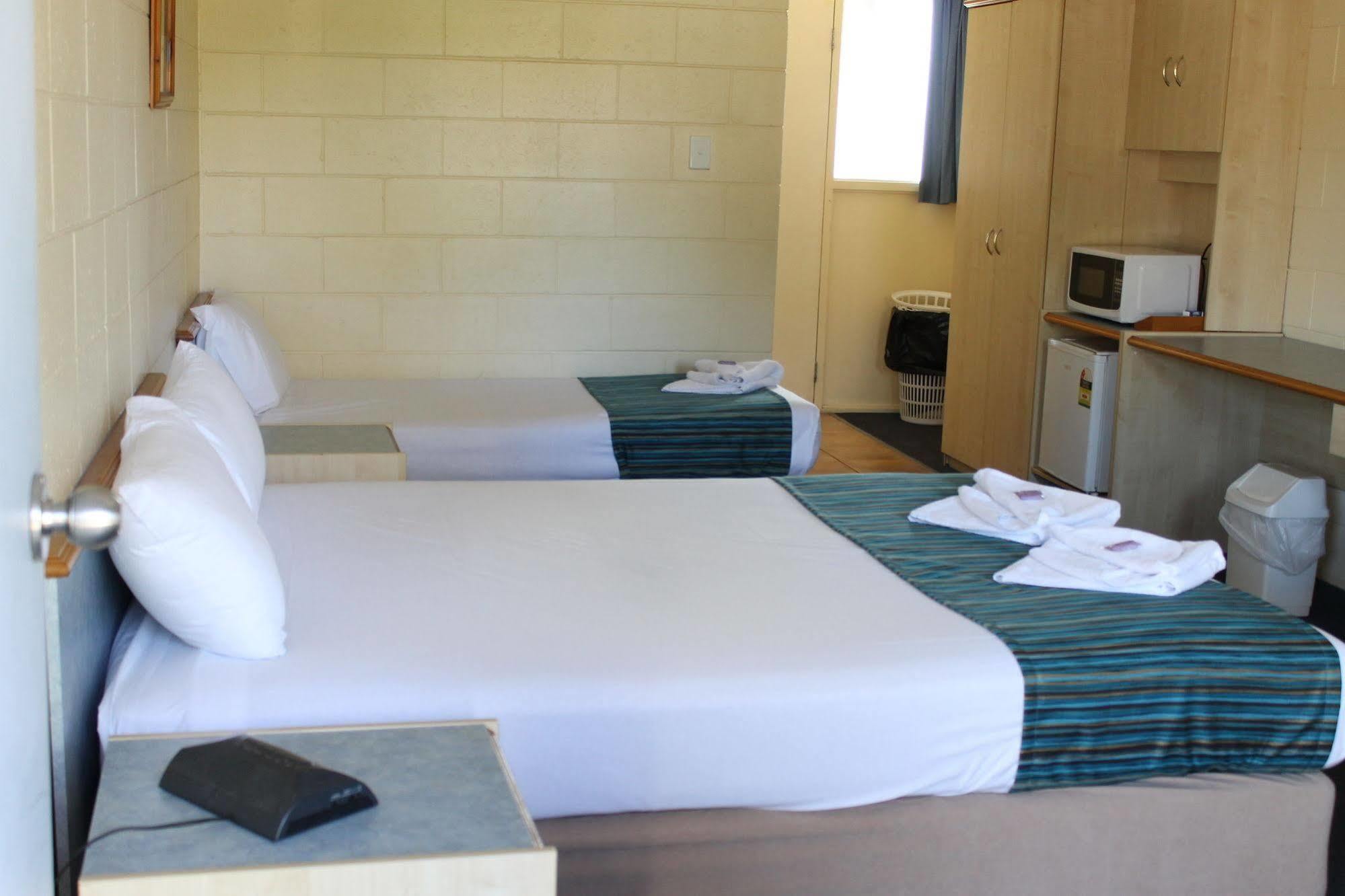 Rocky Glen Hotel Motel Gladstone Exterior foto