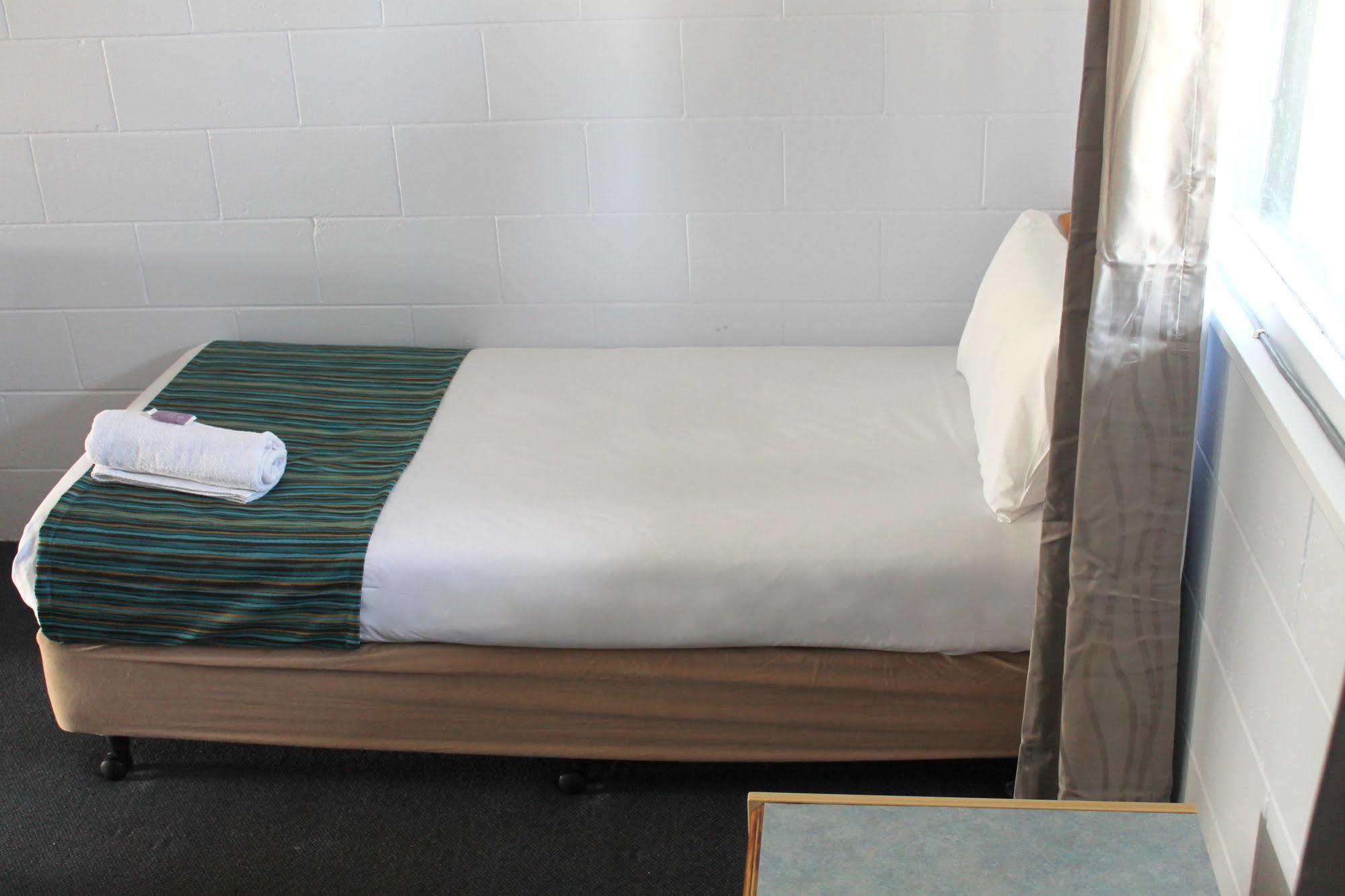 Rocky Glen Hotel Motel Gladstone Exterior foto
