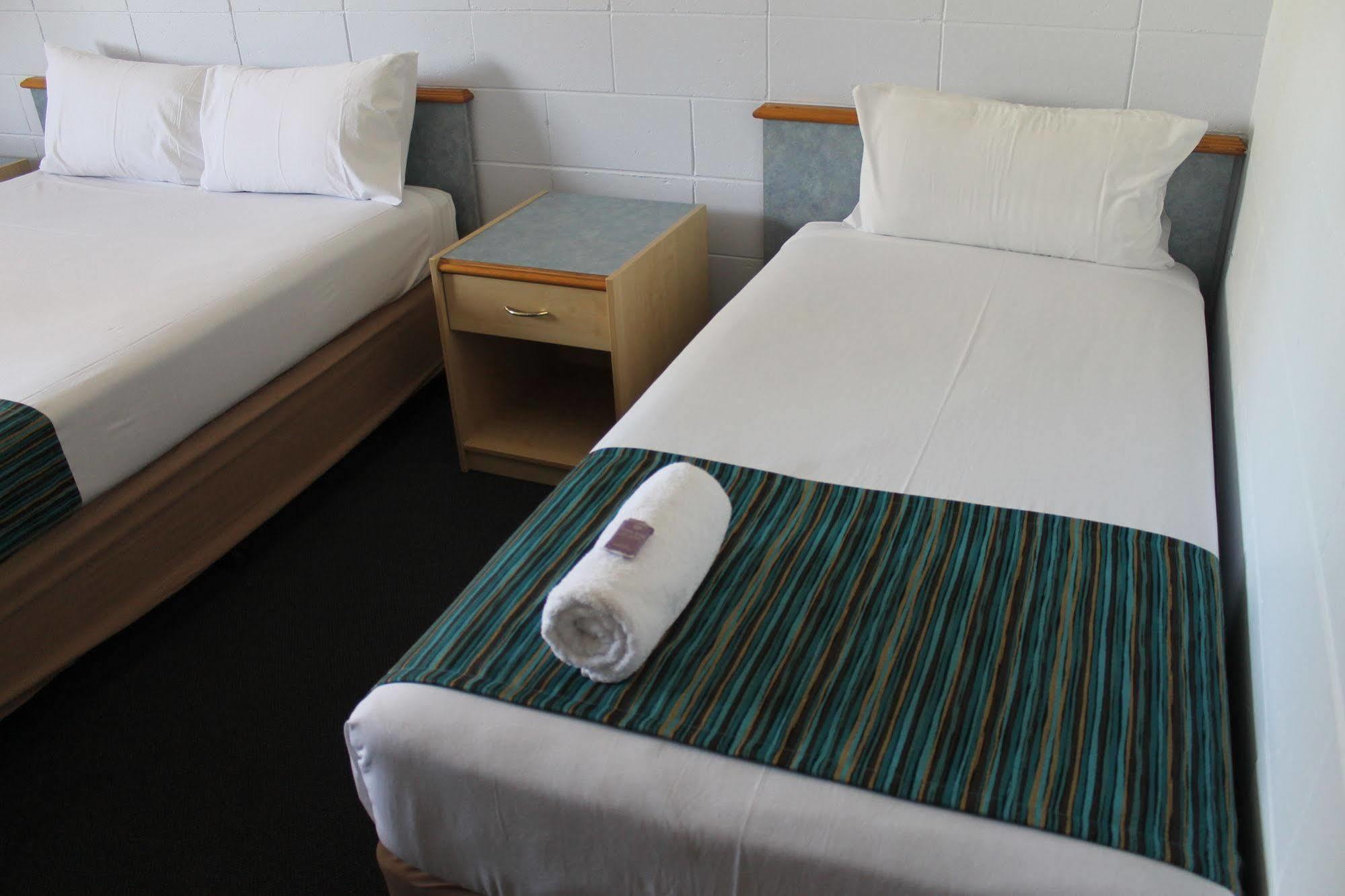 Rocky Glen Hotel Motel Gladstone Exterior foto